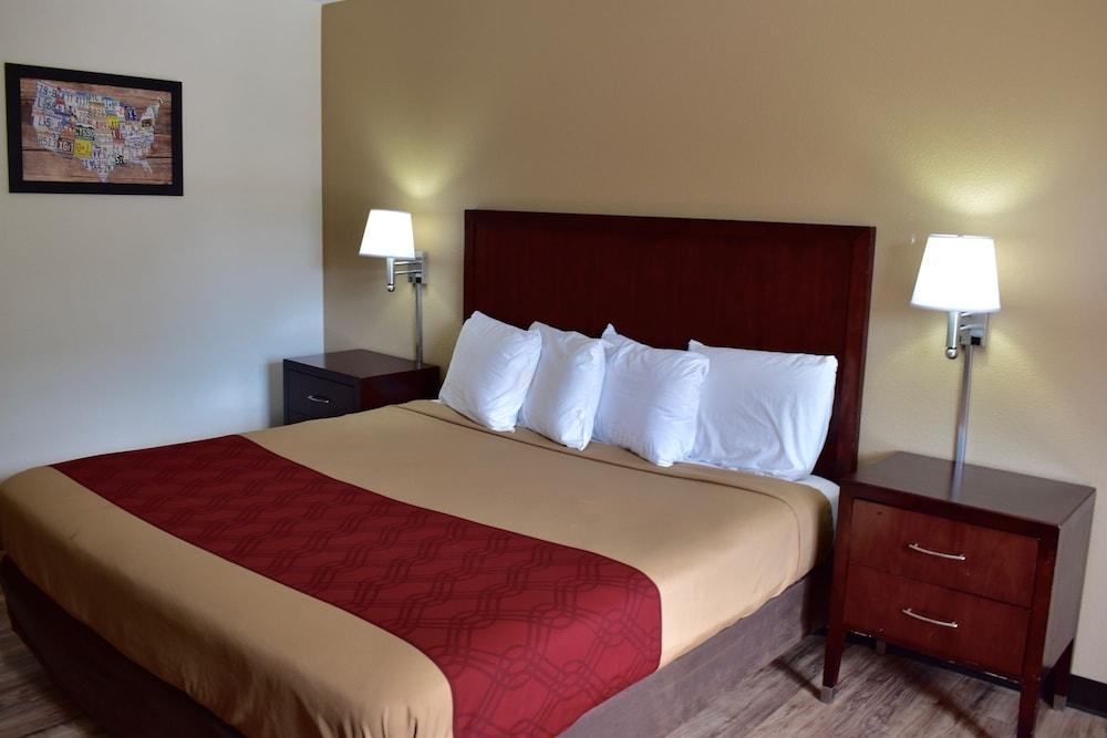 Red Roof Inn Страудсбърг Екстериор снимка
