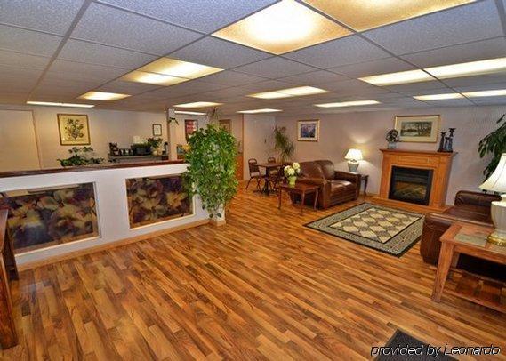Red Roof Inn Страудсбърг Интериор снимка