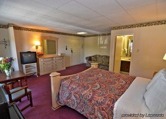 Red Roof Inn Страудсбърг Стая снимка
