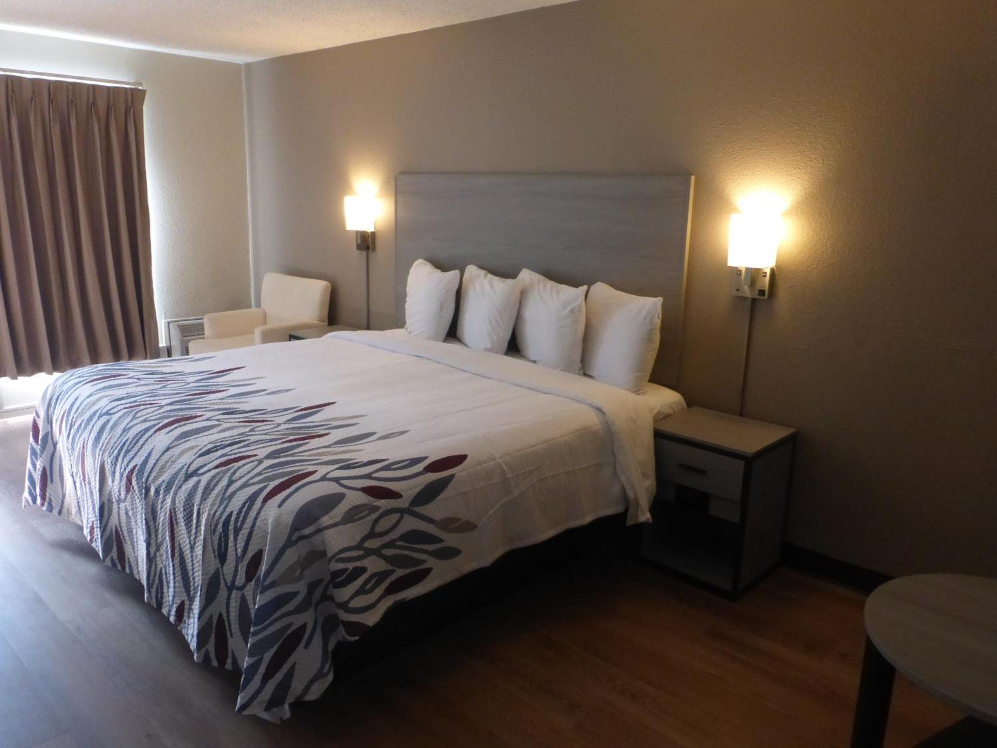 Red Roof Inn Страудсбърг Екстериор снимка