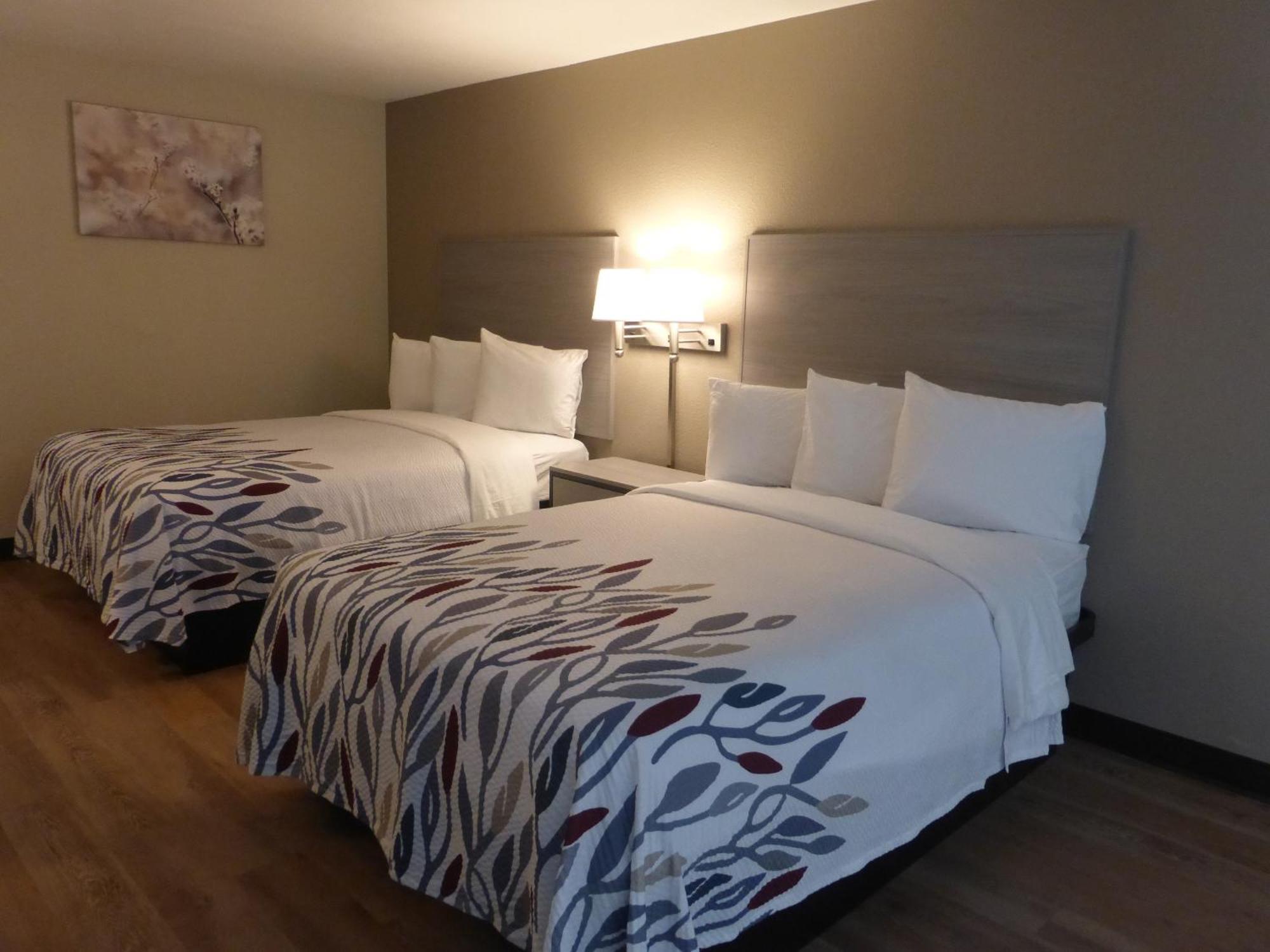 Red Roof Inn Страудсбърг Екстериор снимка