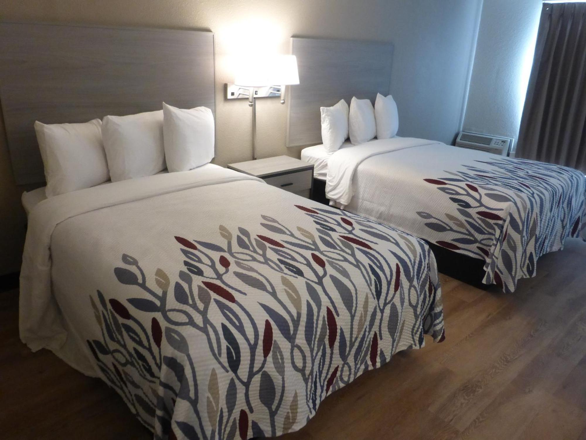 Red Roof Inn Страудсбърг Екстериор снимка