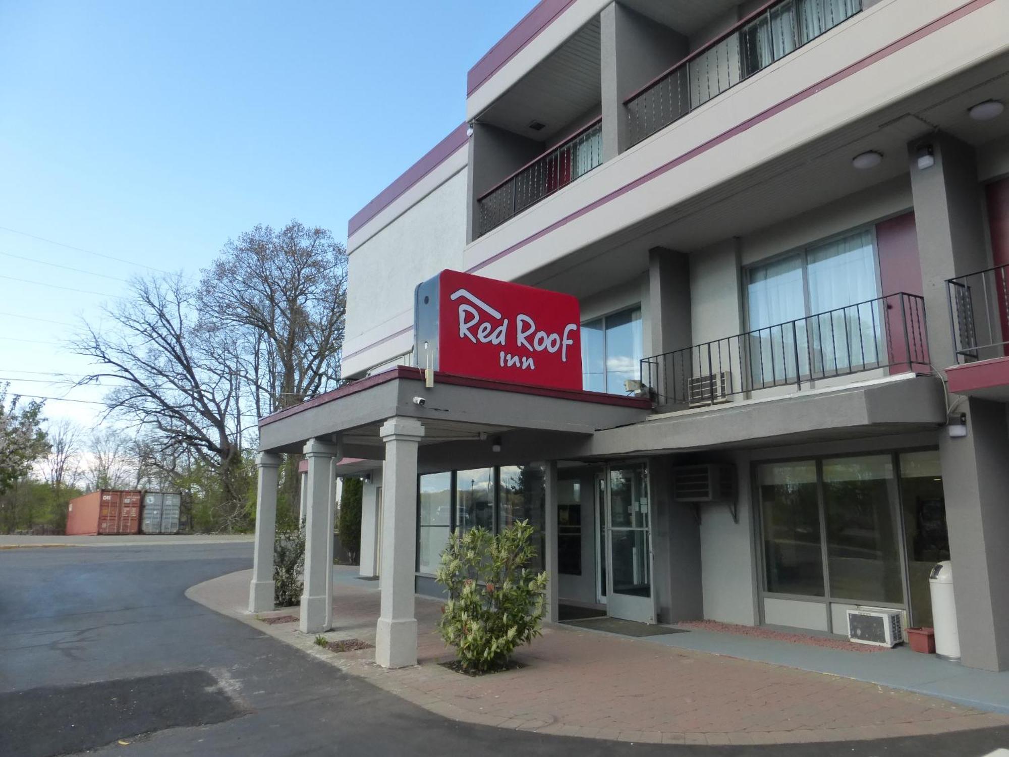 Red Roof Inn Страудсбърг Екстериор снимка