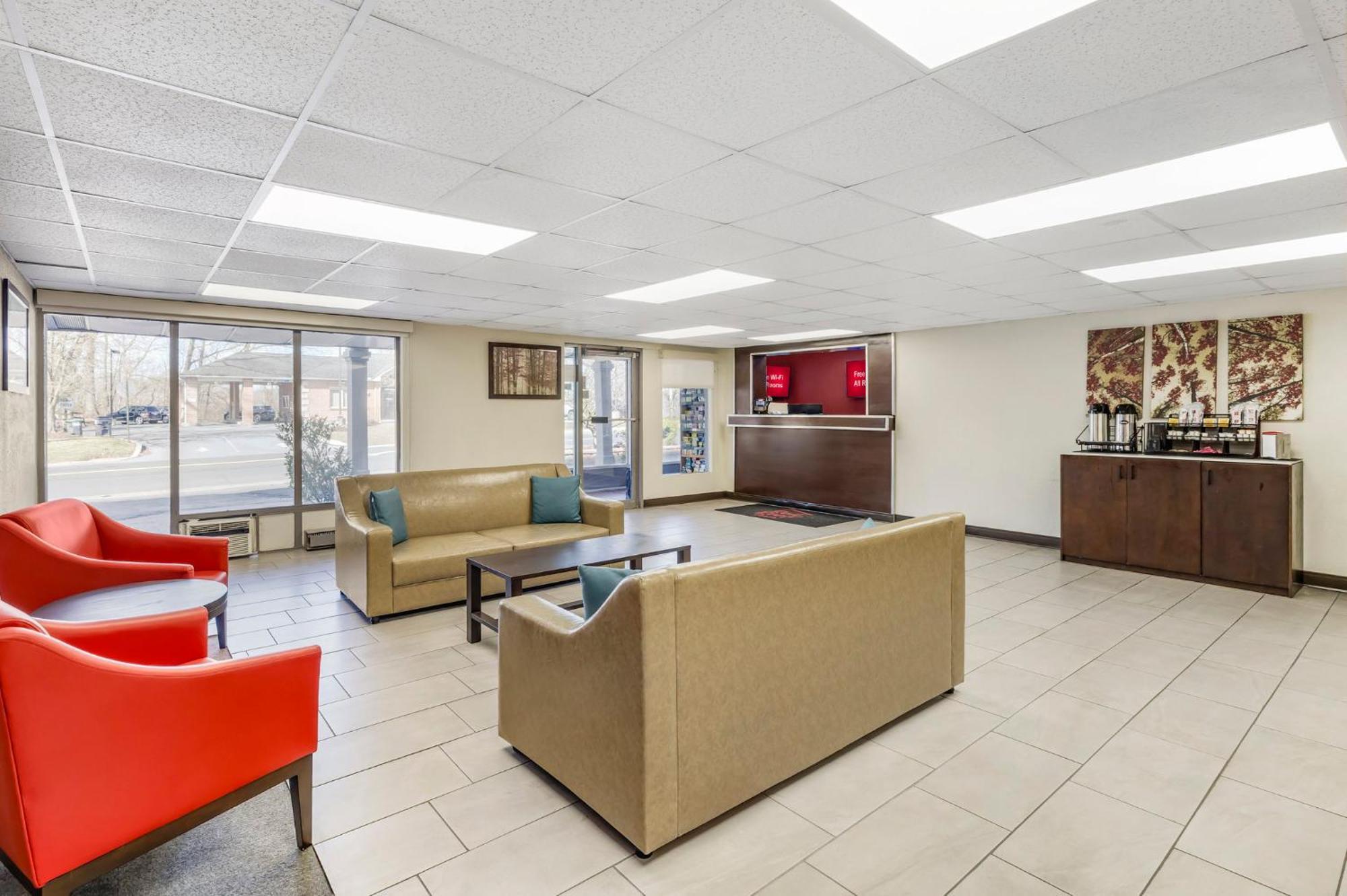 Red Roof Inn Страудсбърг Екстериор снимка