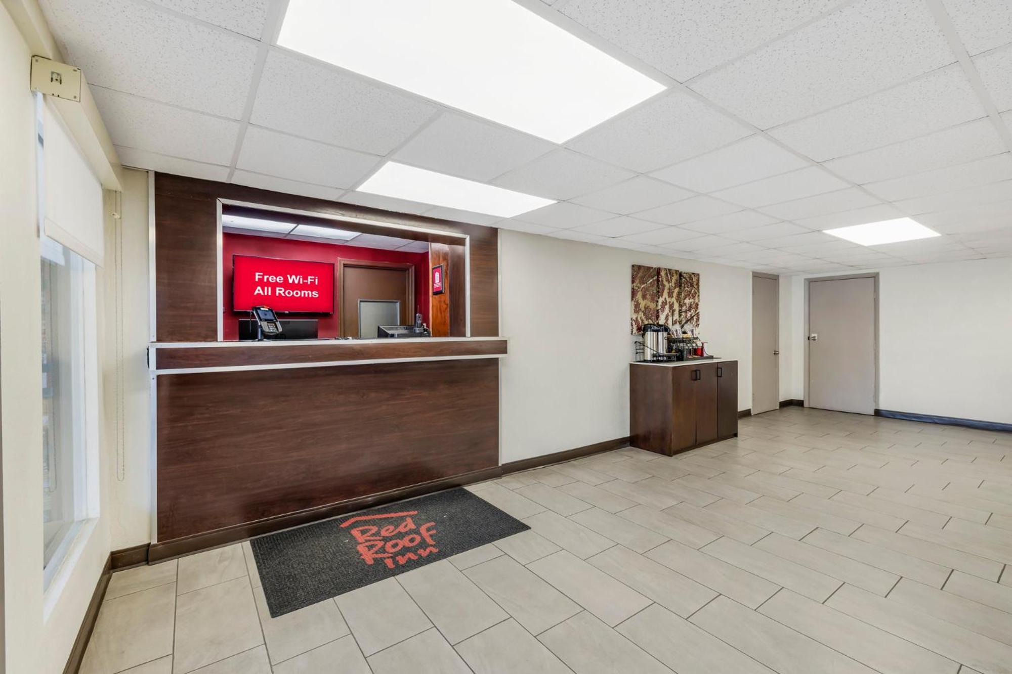 Red Roof Inn Страудсбърг Екстериор снимка