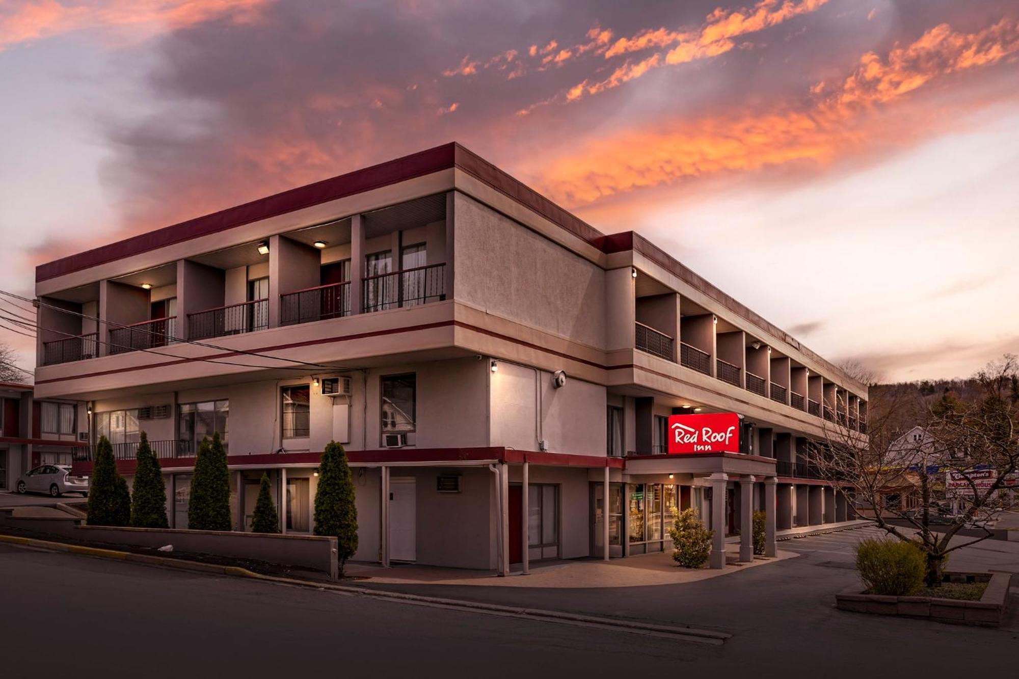 Red Roof Inn Страудсбърг Екстериор снимка