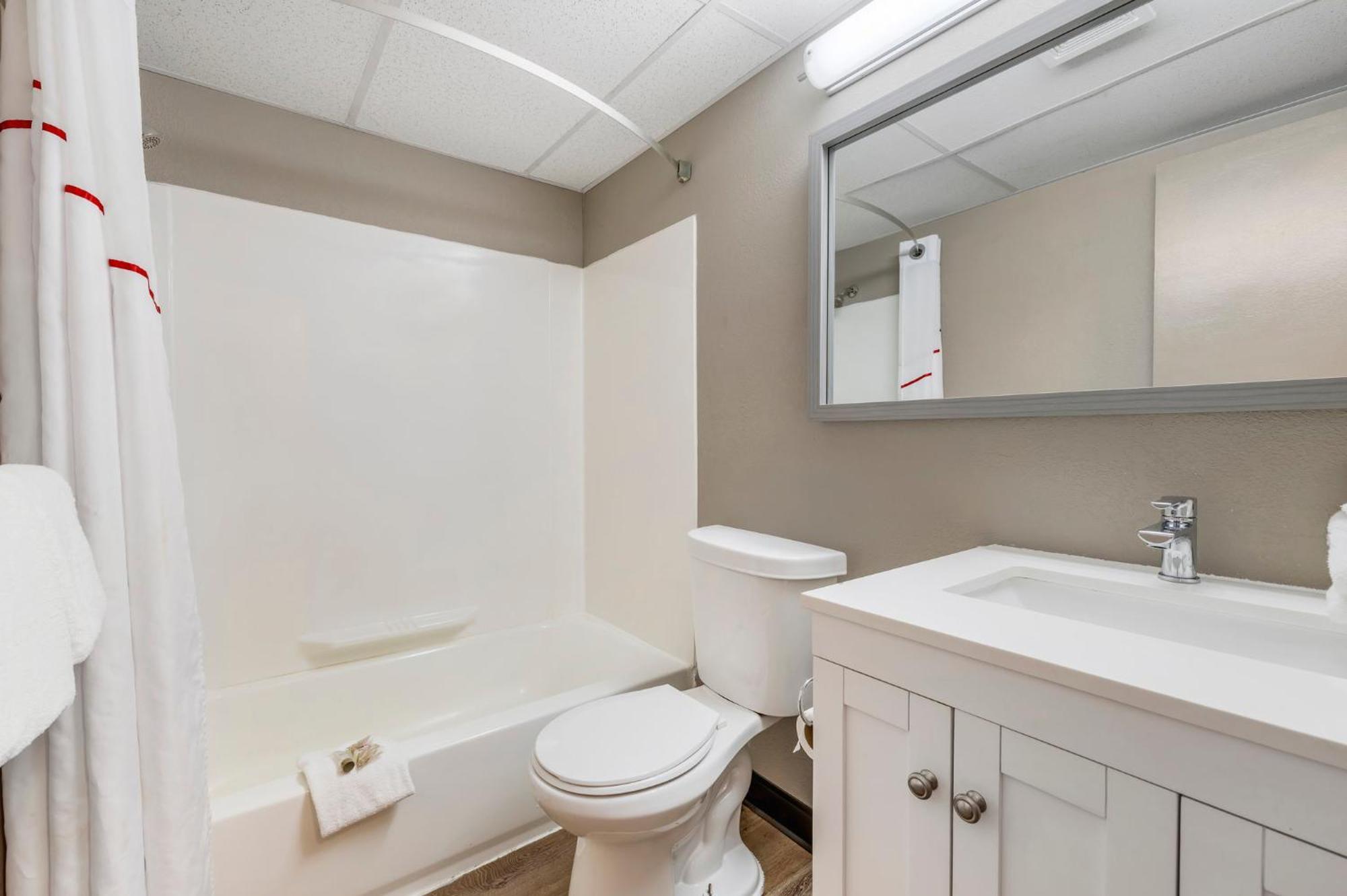Red Roof Inn Страудсбърг Екстериор снимка